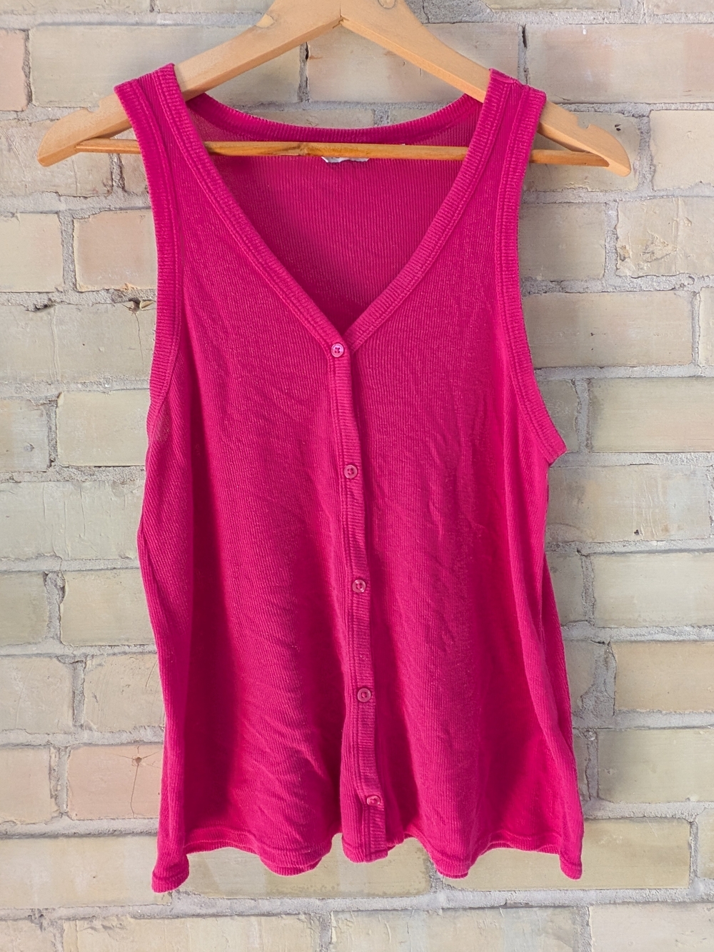 Reitmans Bright Pink Button-Front Ribbed Tank